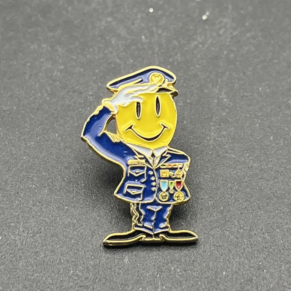 Walmart Smiley Mascot Soldier General Army Military Lapel Hat Pin‎